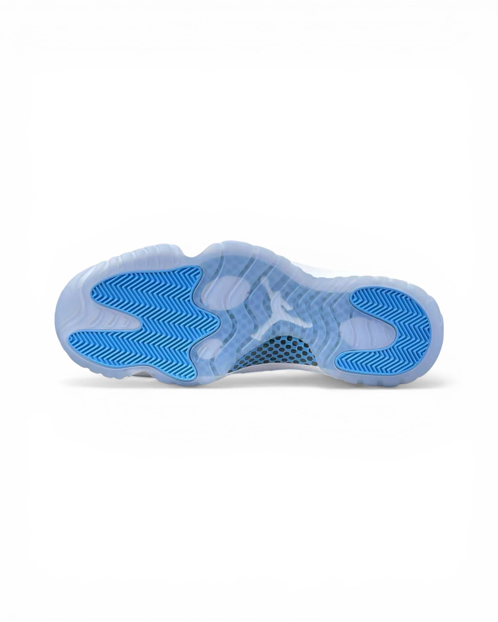 Air Jordan 11 Low "UNC" 2026