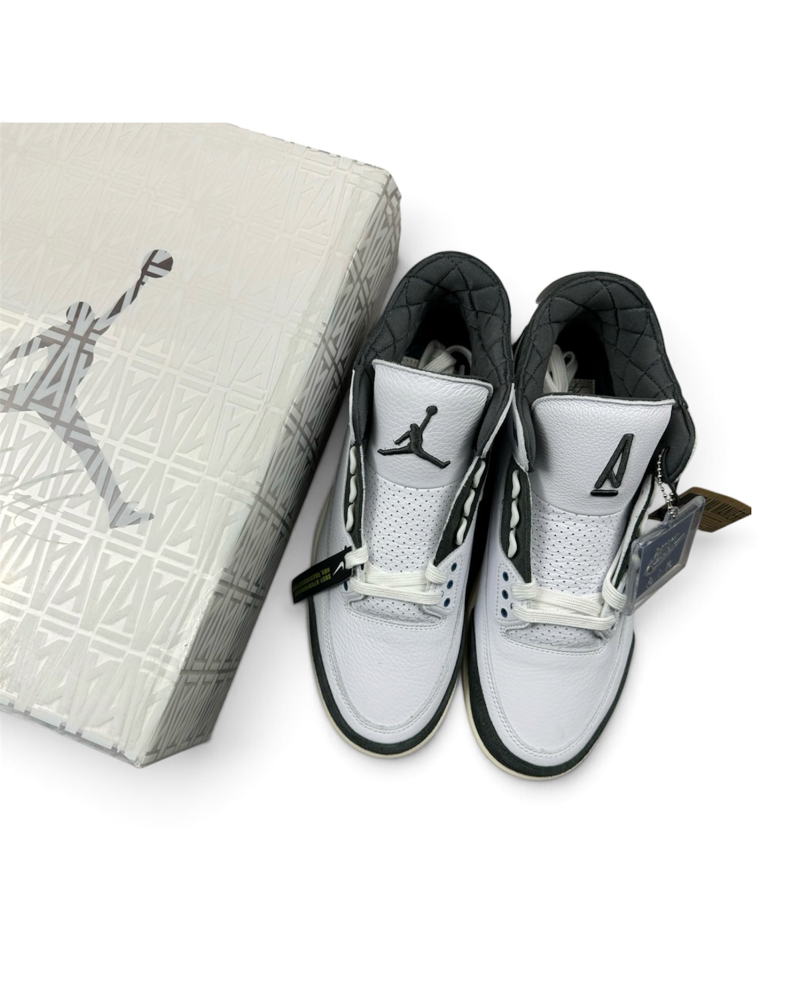 Air Jordan 3 OG SP x A Ma Maniere "Diffused Blue"