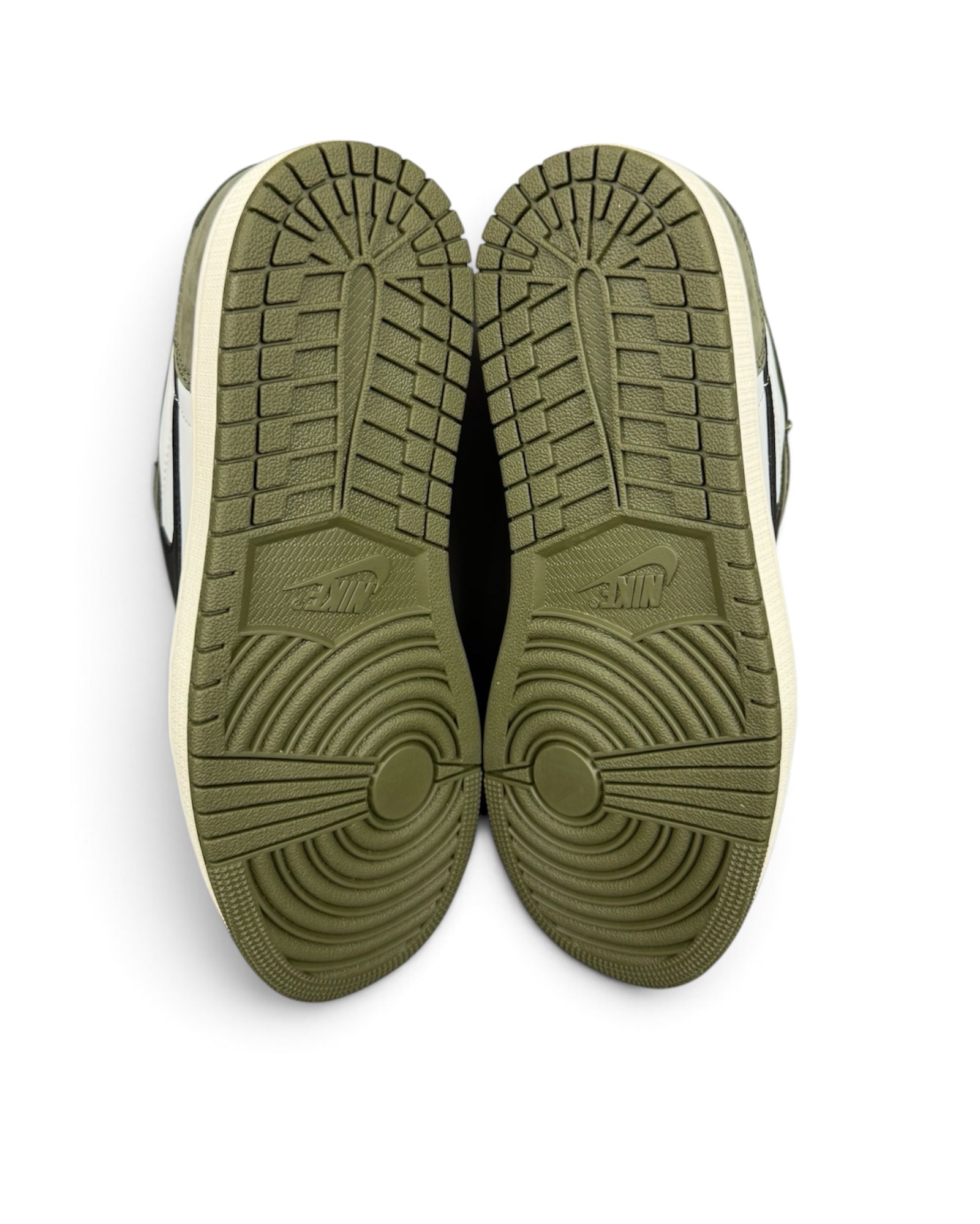 Air Jordan 1 Low "Medium Olive" 2026