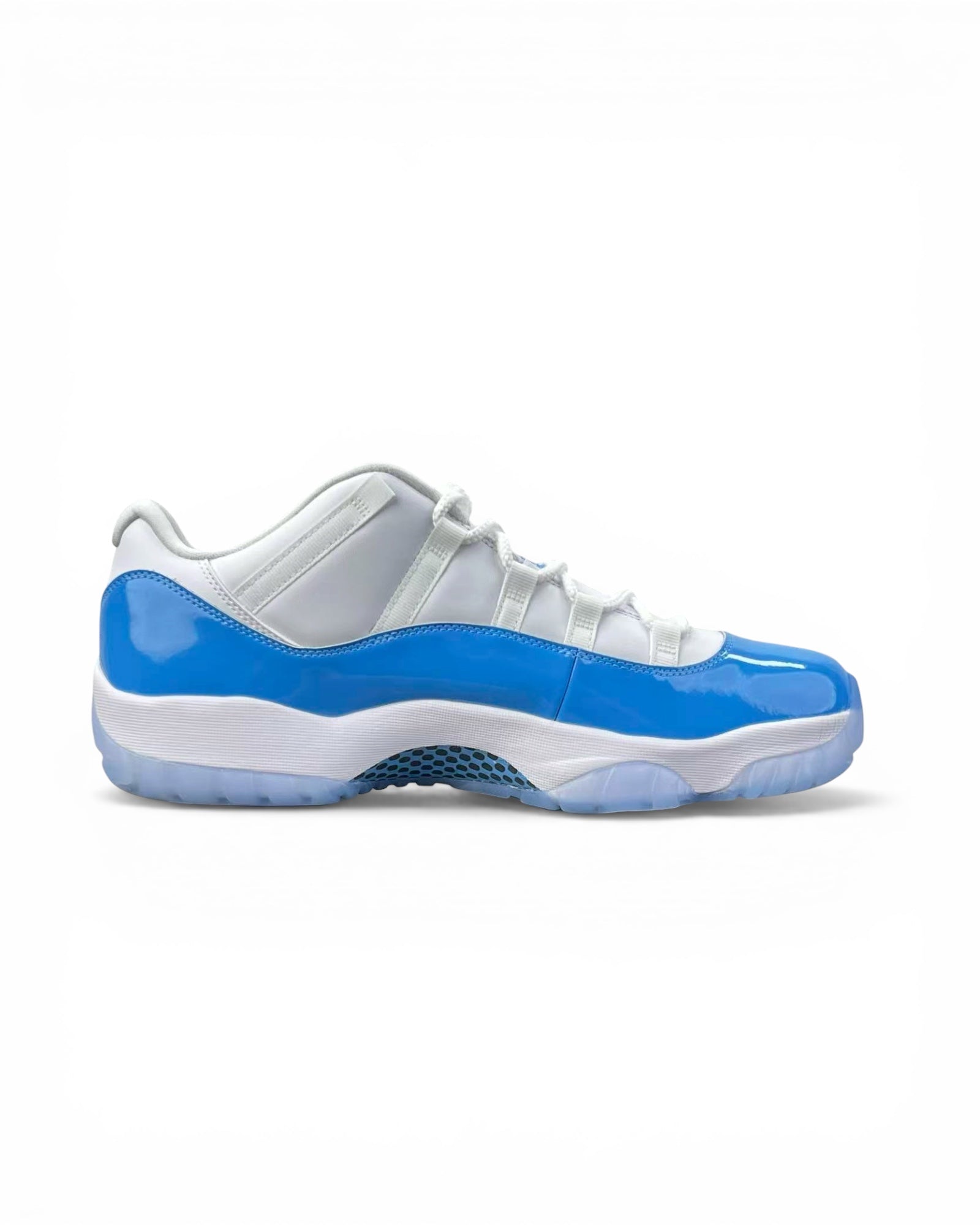 Air Jordan 11 Low "UNC" 2026