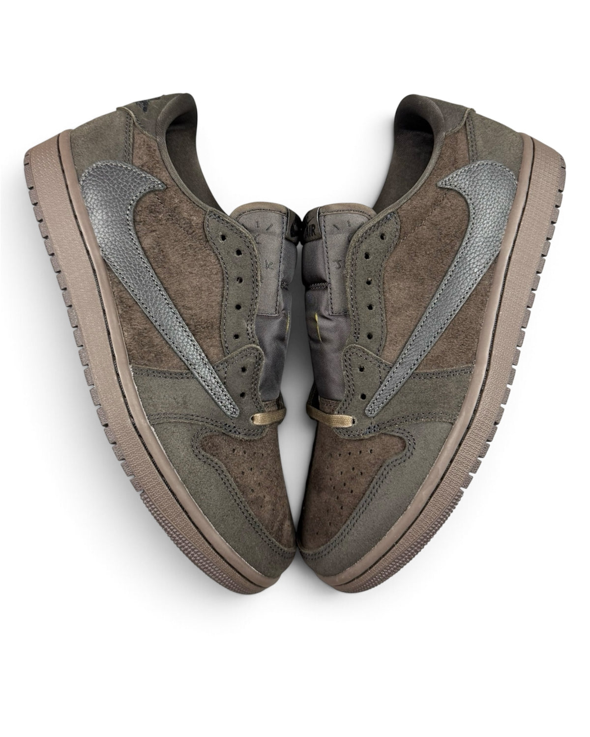 Air Jordan 1 Low OG x TS "Velvet Brown"