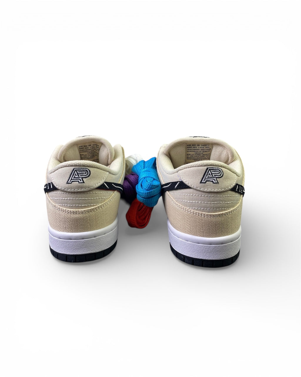 Dunk SB Low "Albino & Preto"