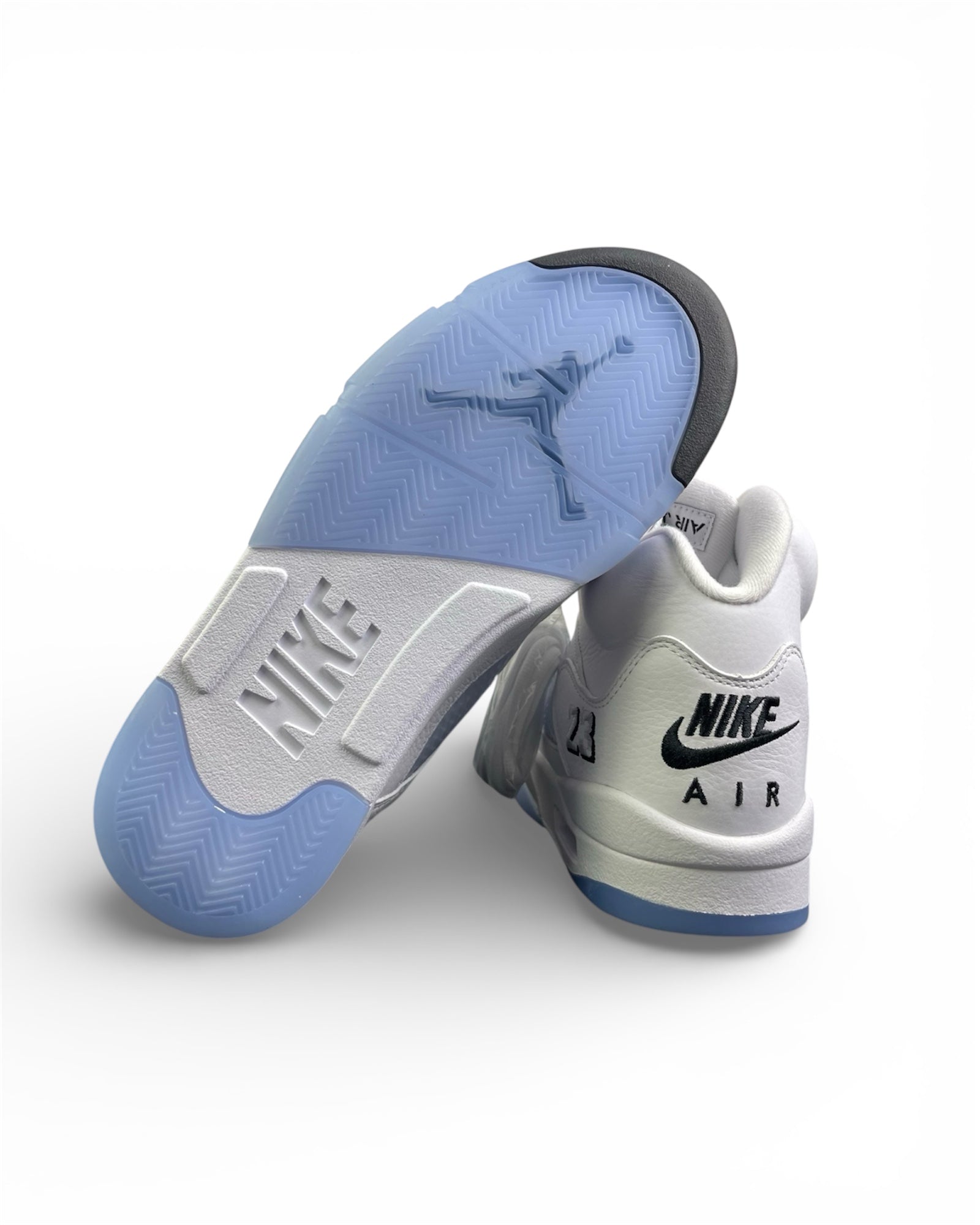 Air Jordan 5 Retro "White Metallic" 2026