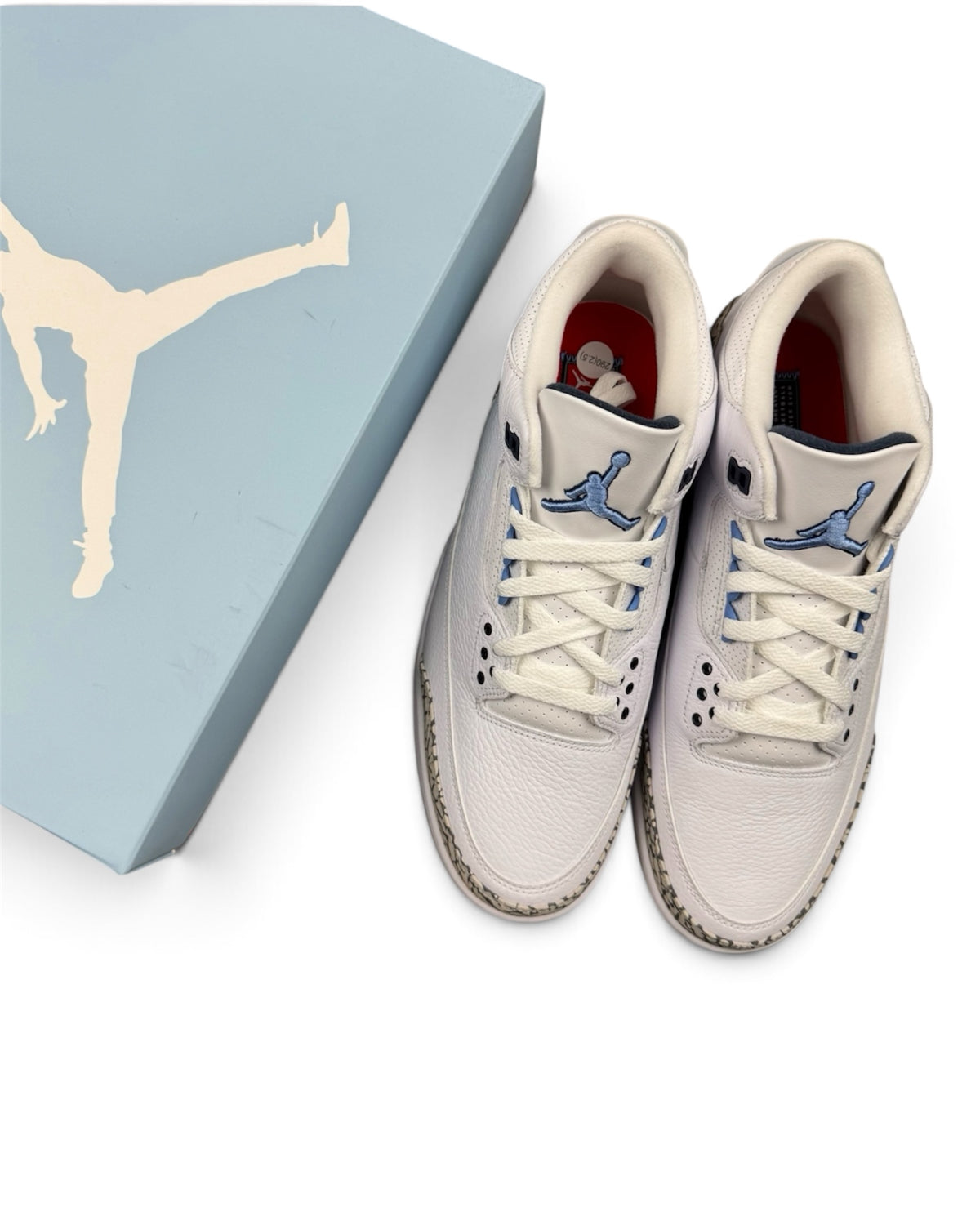 Air Jordan 3 Retro "UNC"