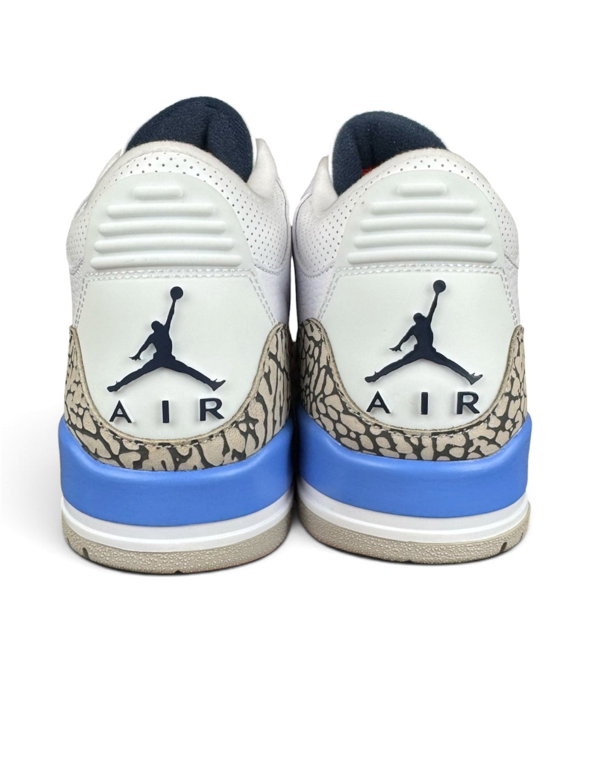 Air Jordan 3 Retro "UNC"