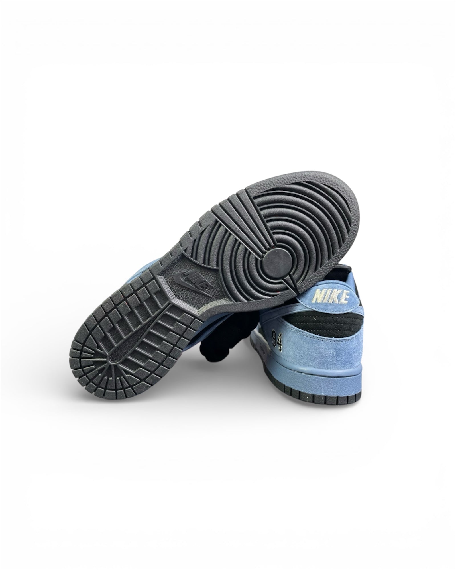 Dunk SB x Supreme 94 "Ocean Fog"