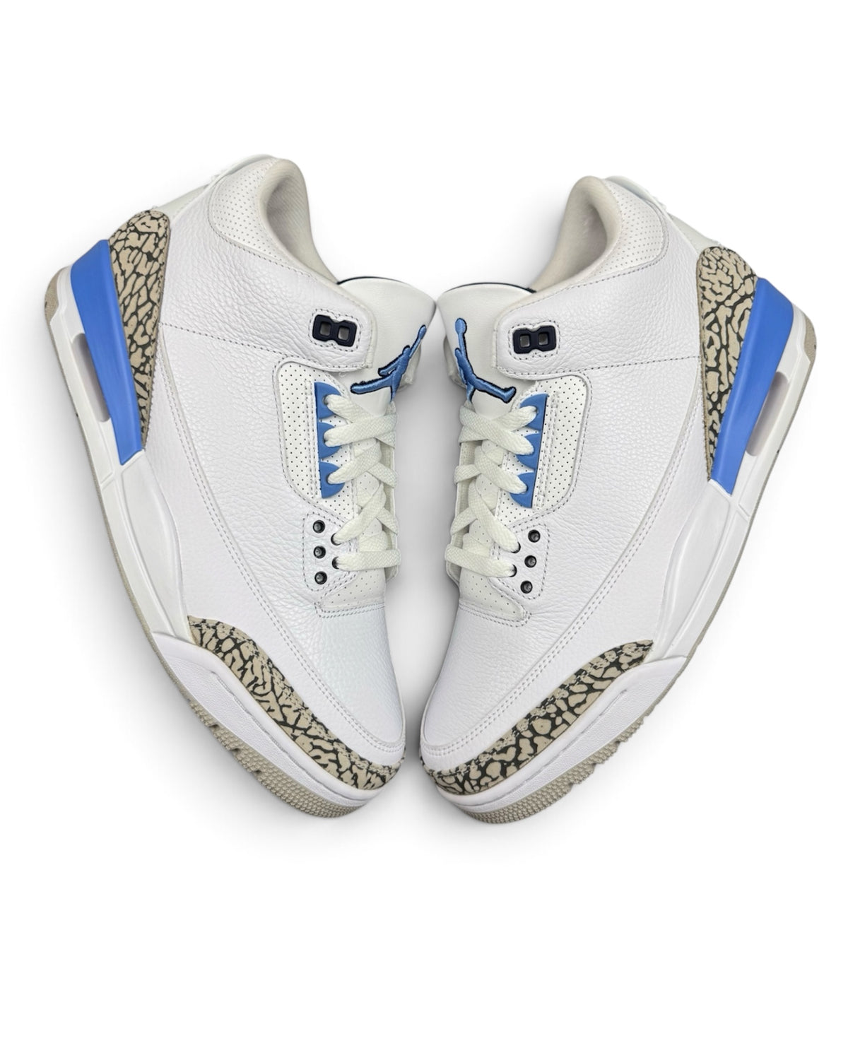 Air Jordan 3 Retro "UNC"