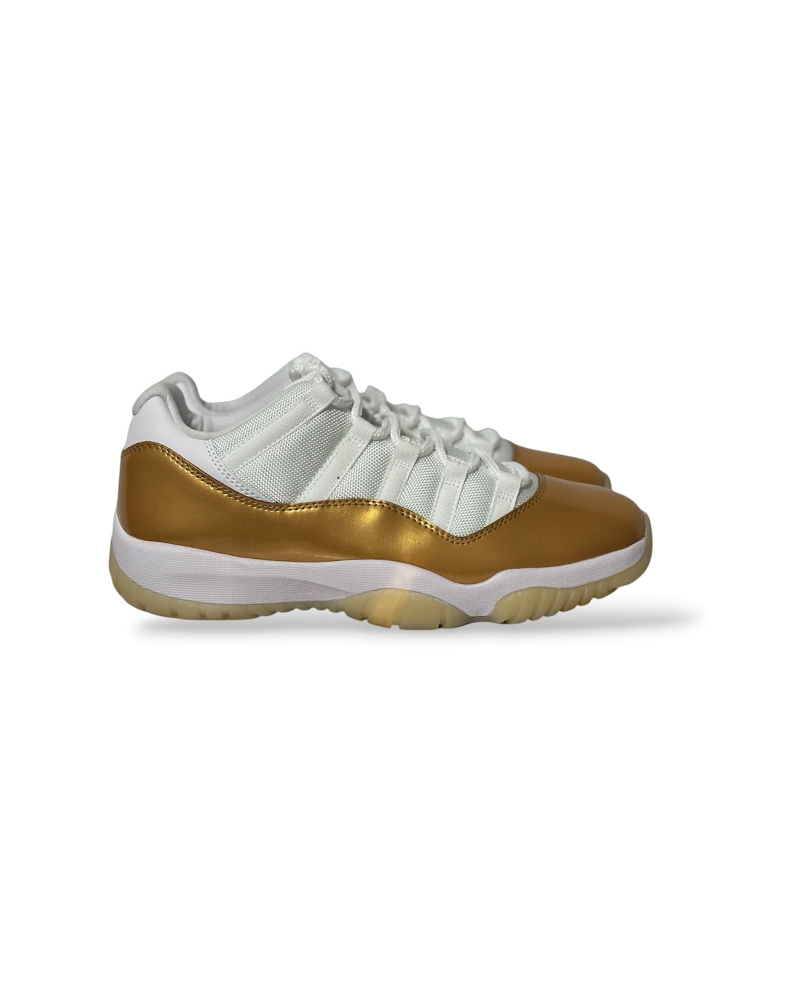 Air Jordan 11 Low “Mother’s Day” 2026
