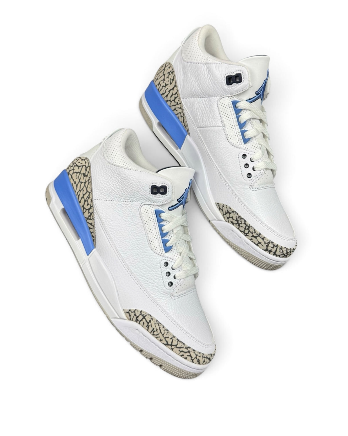 Air Jordan 3 Retro "UNC"