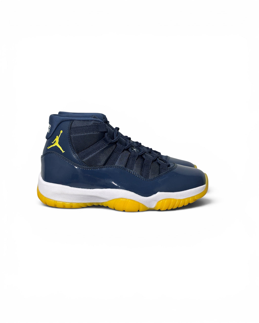 Air Jordan 11 High “Michigan” PE
