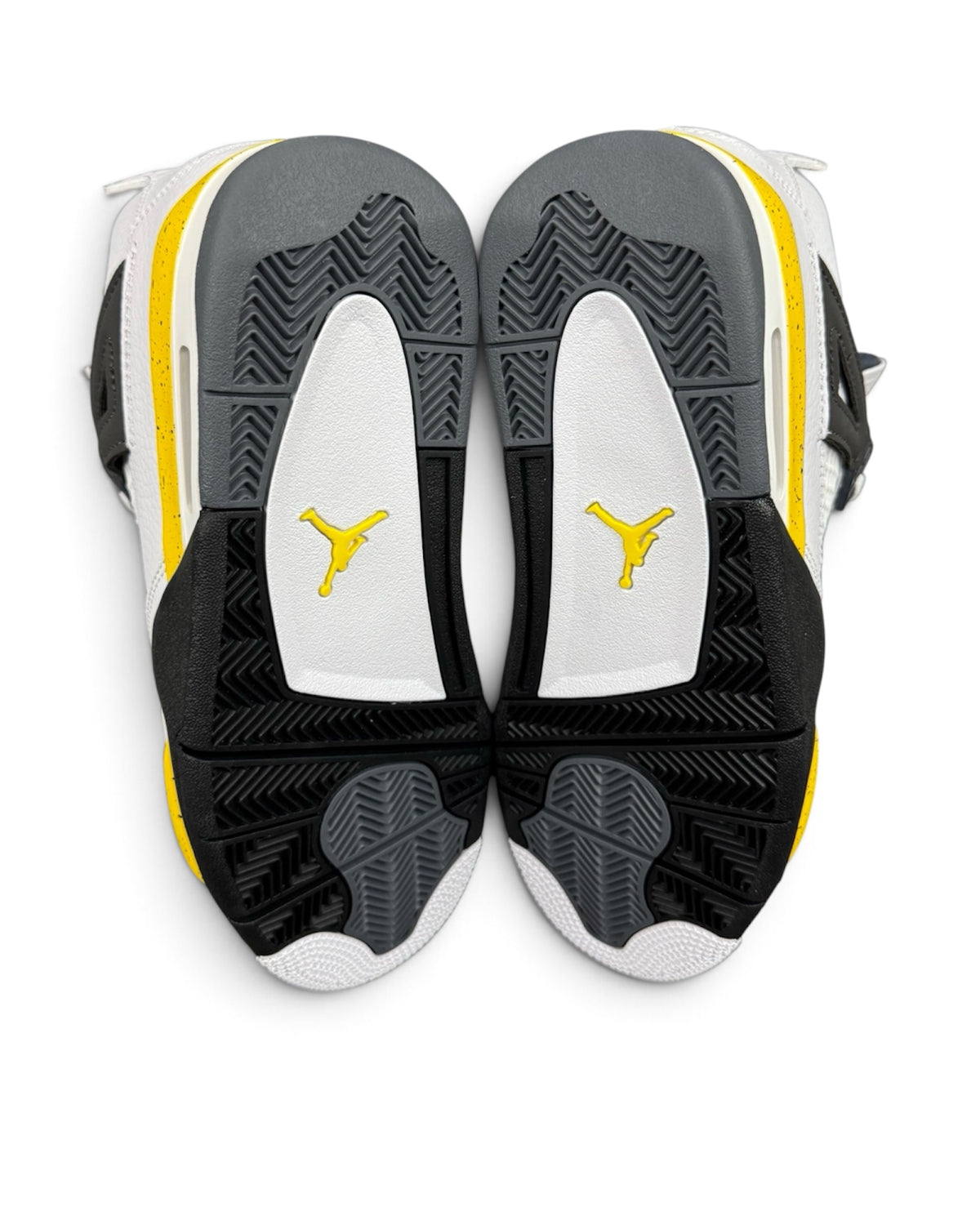 Air Jordan 4 “Tour Yellow” 2026