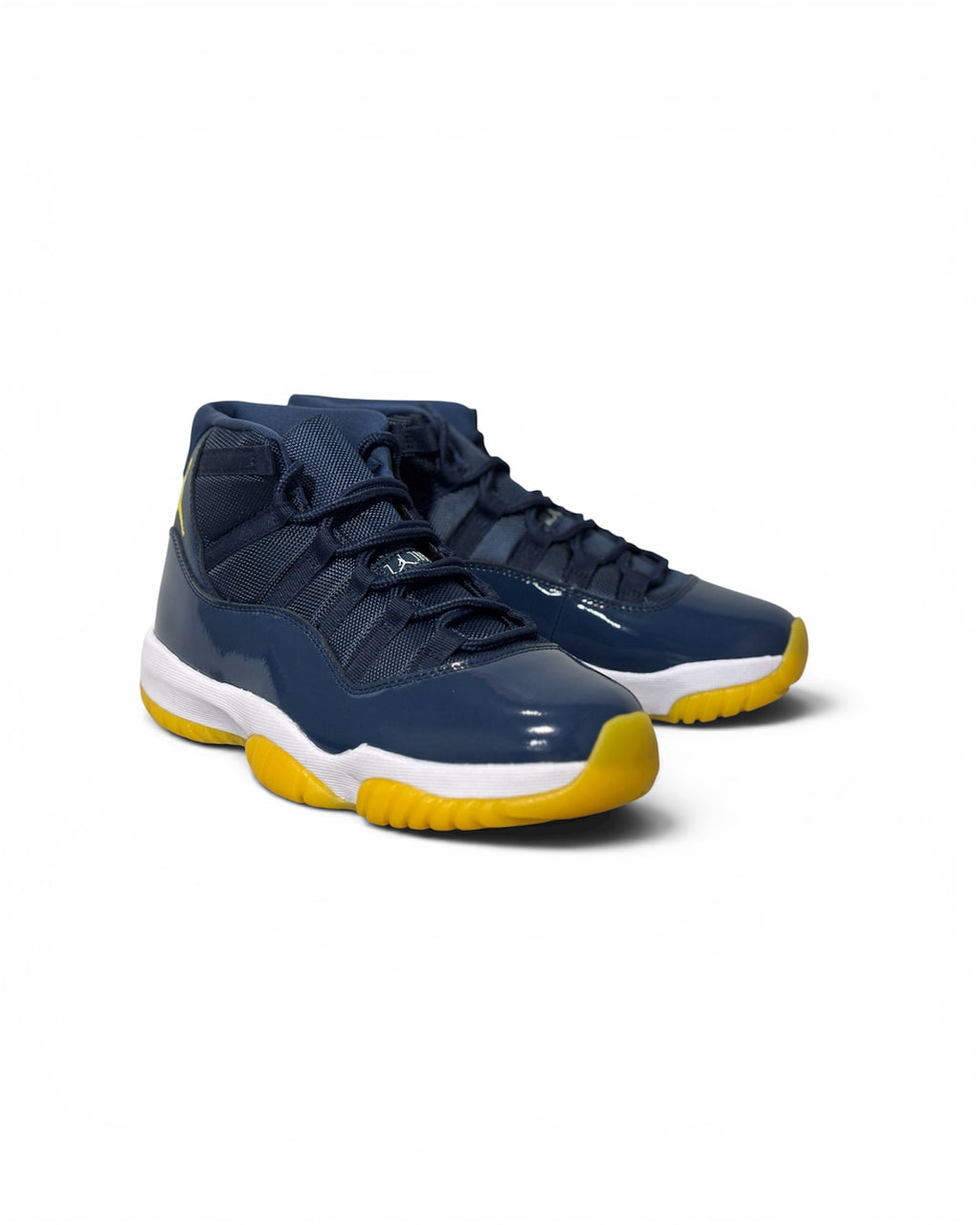 Air Jordan 11 High “Michigan” PE