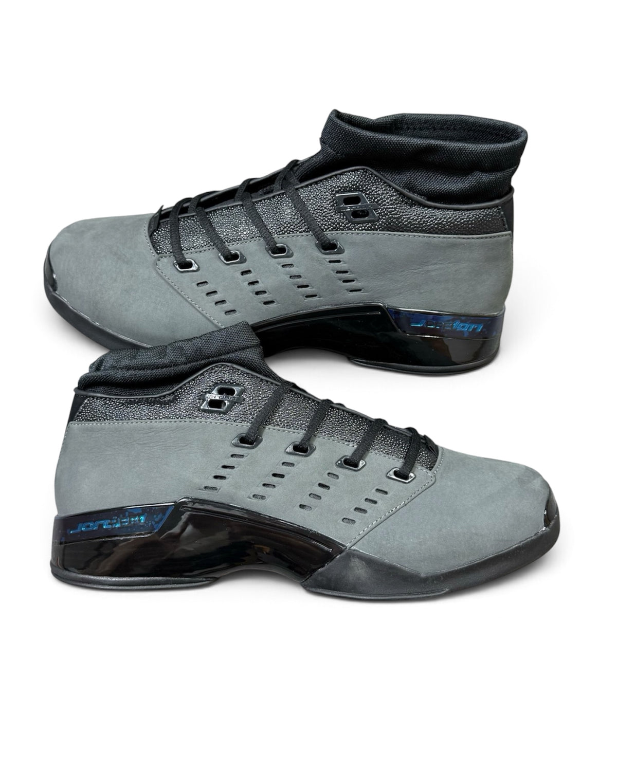 Air Jordan 17 “Black Pack” 2026
