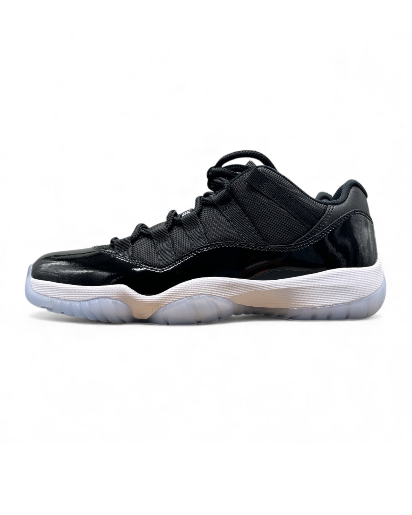Air Jordan 11 Low "Space Jam"