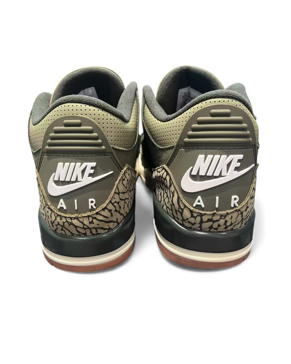 Air Jordan 3 "Family Affair"