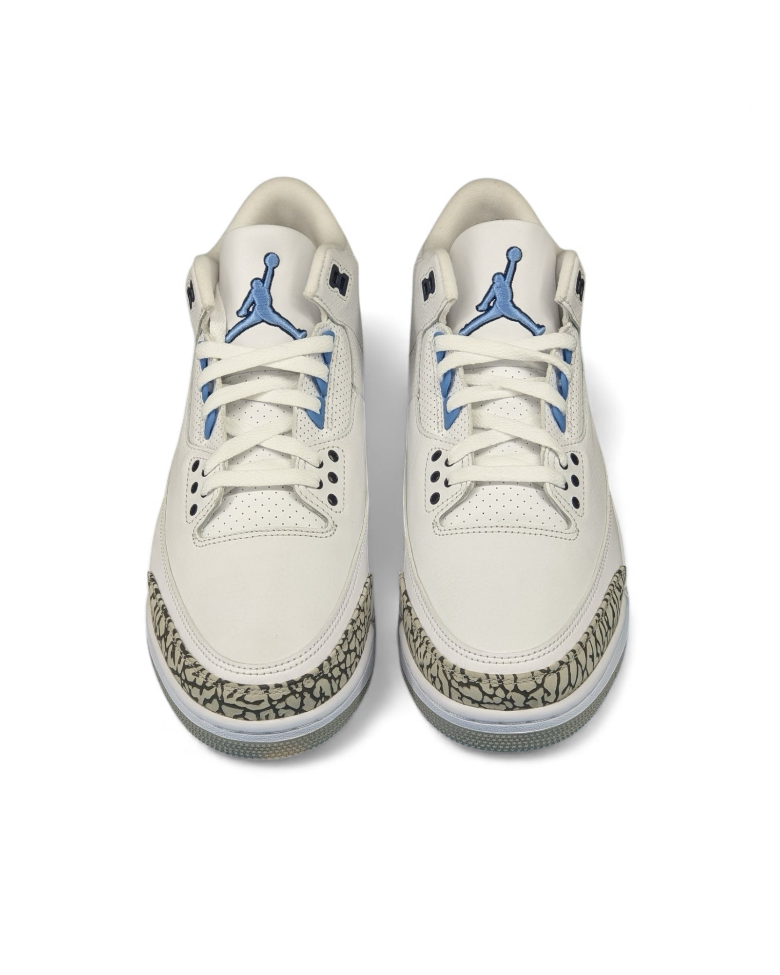 Air Jordan 3 Retro "UNC"